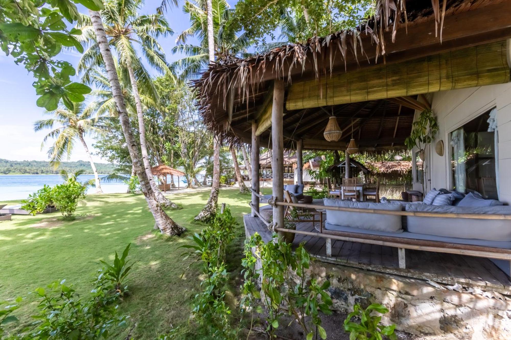 Aloita Resort Mentawai Tua Pejat Exterior photo