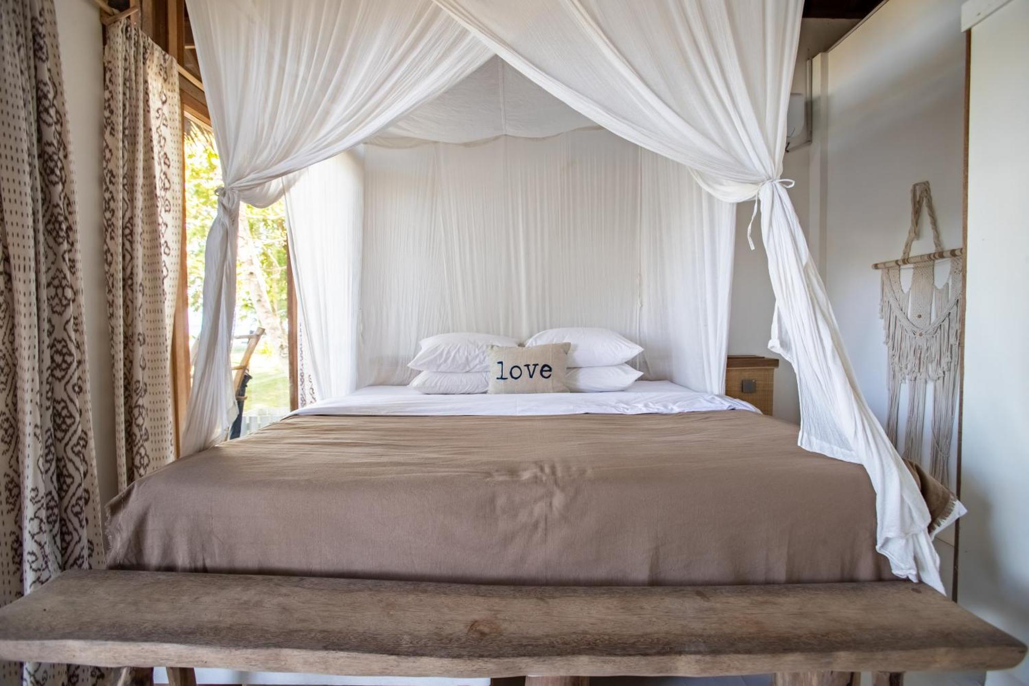 Aloita Resort Mentawai Tua Pejat Exterior photo