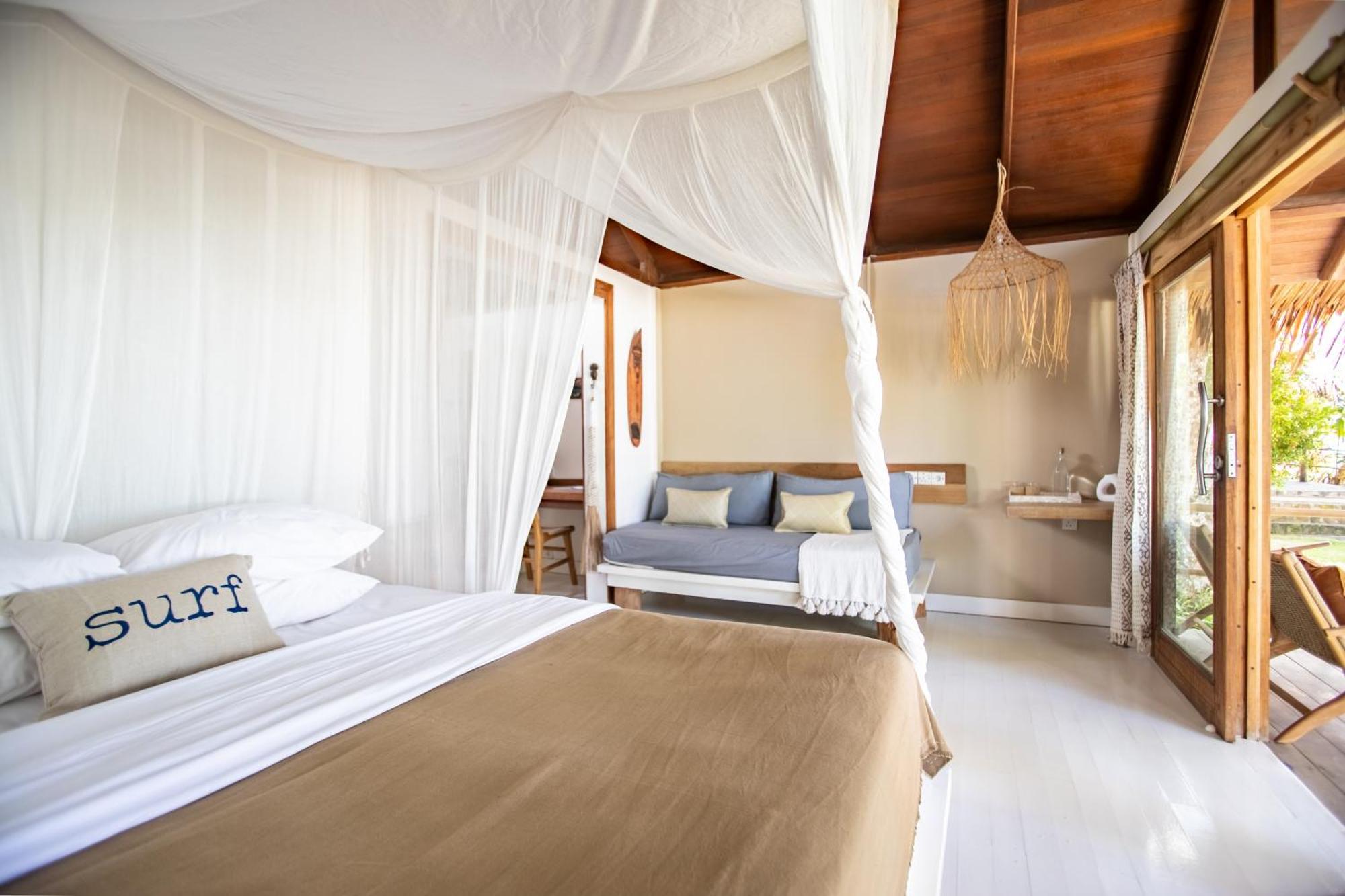 Aloita Resort Mentawai Tua Pejat Exterior photo